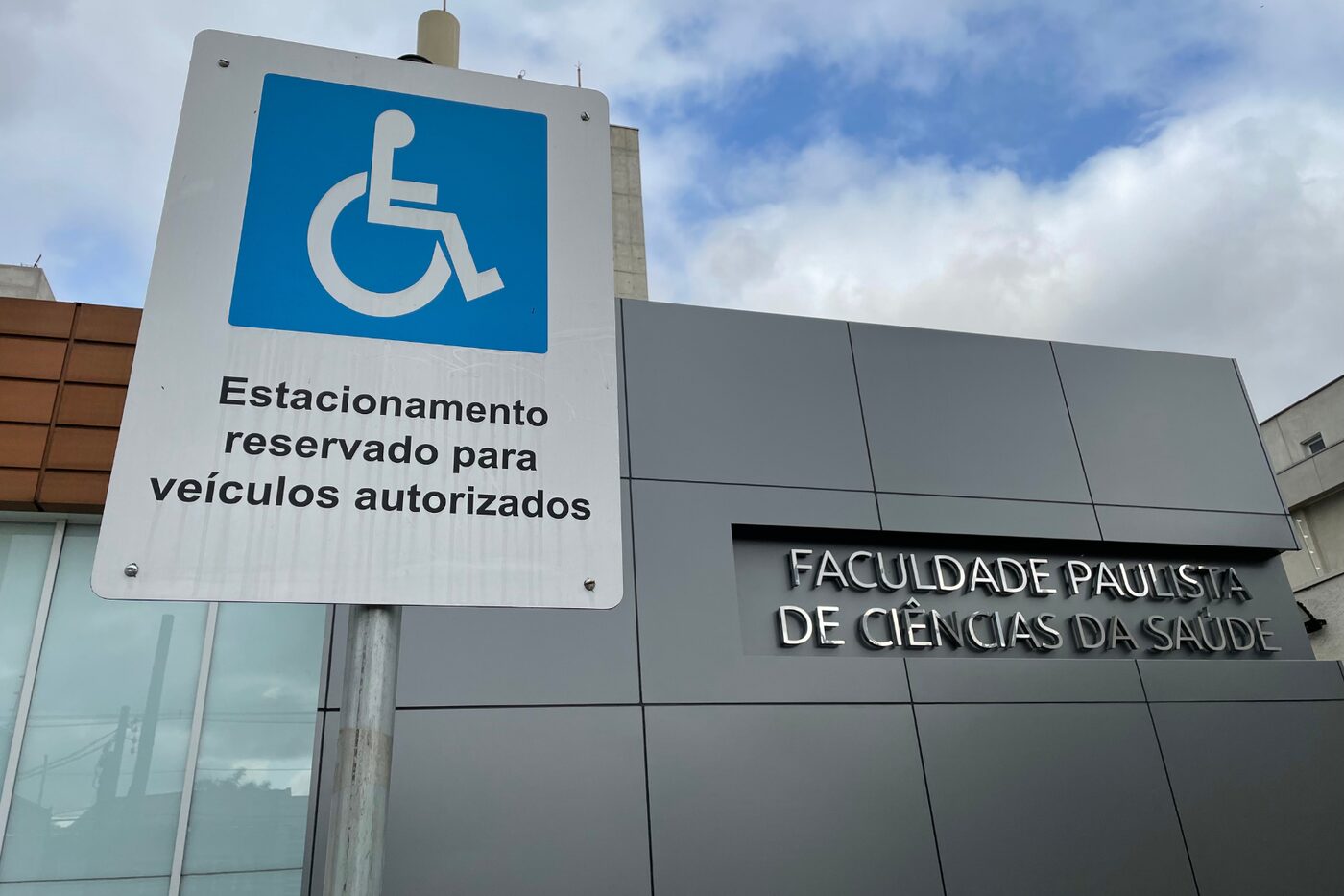 Fachada e acessibilidade